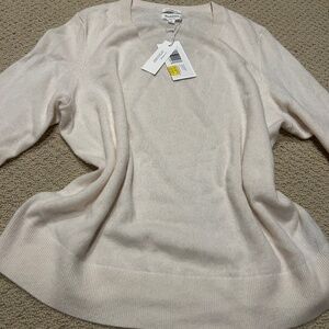 BNWT Hudson North 100 percent cashmere cream sweater